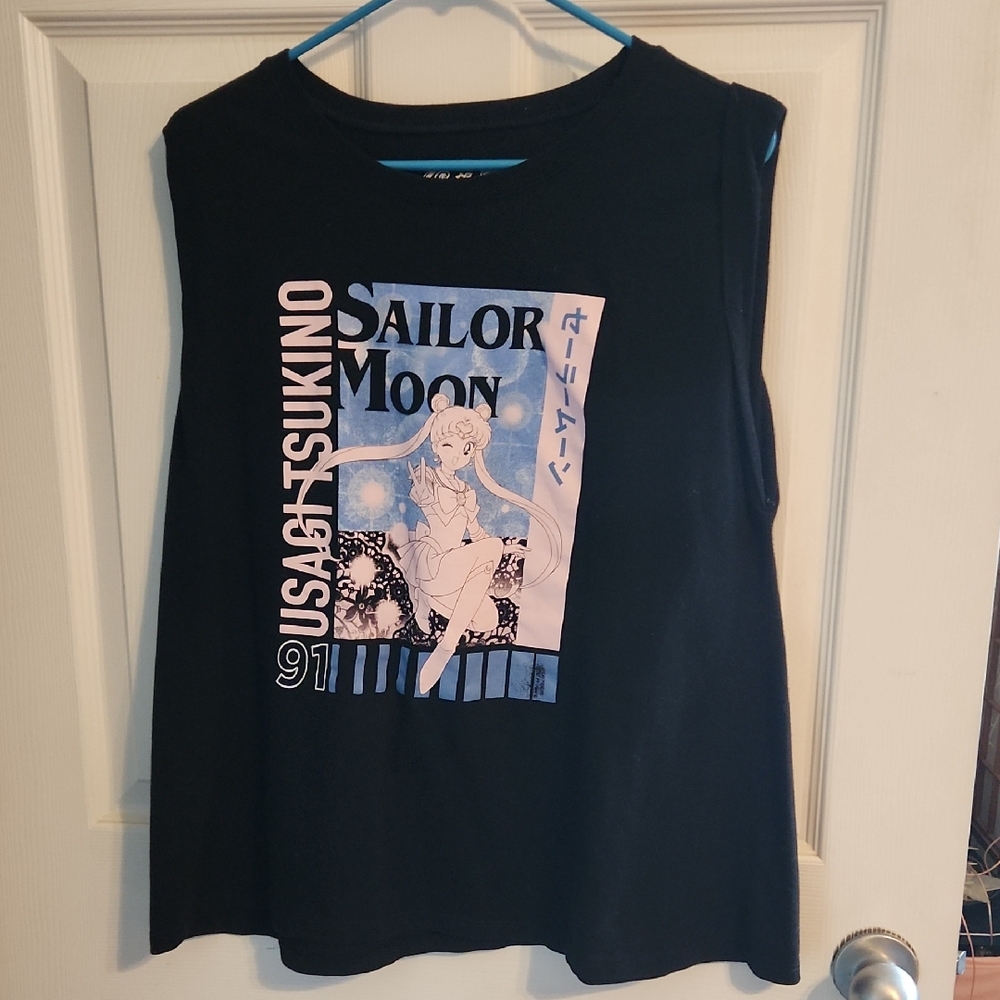 Hot Topic Sailor Moon Black Boxy Muscle Tee